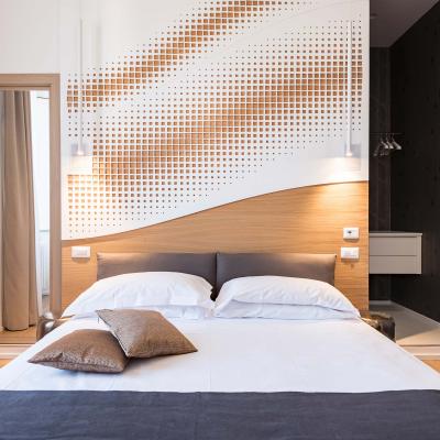 Anno: 2019 - Luogo: Roma - Team  Numa Guesthouse Team: Marco Carratelli Lucia Lunghi
